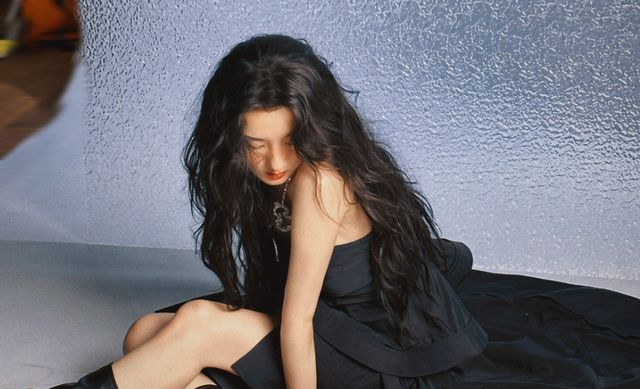 风暴娱乐：宋祖儿回应风波后悄然营业，《艰难的制造》下证，复出有望？